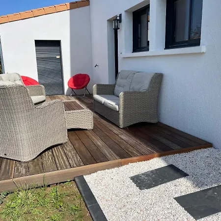 Le Logis Les Cedres Palais Sur 130m2 Au Calme Terasses Et Jardin *